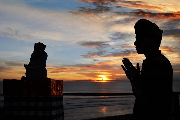 NYEPI – Quiet soul, peace of the universe, and saving energy