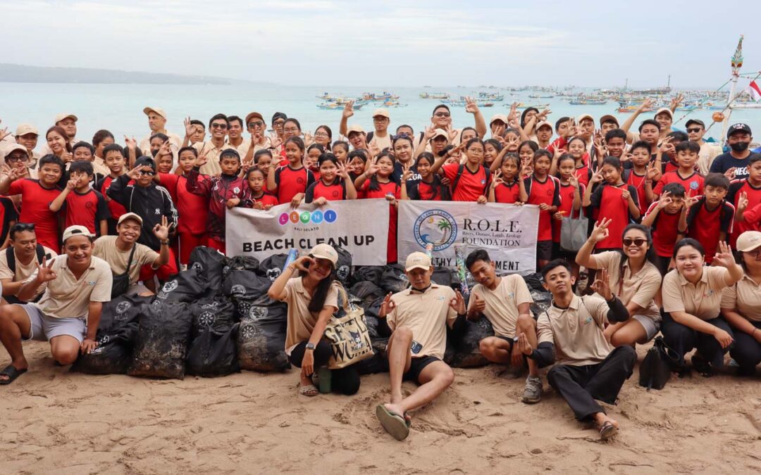 Kedonganan Beach Cleanup by R.O.L.E. Foundation with Leoni Gelato & SD 3 Benoa